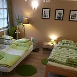 Apartment Patricia With Garden Budapest