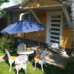 Apartment Patricia With Garden
