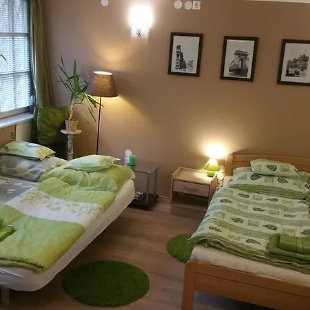 Appartement Patricia With Garden Budapest