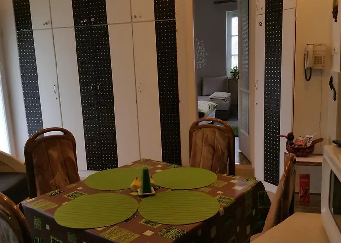 Patricia With Garden Apartment *